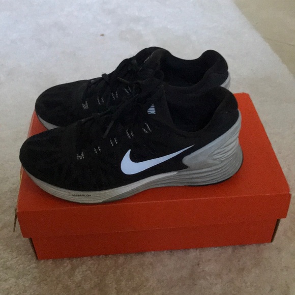 Women’s Nike Lunarglide - Picture 2 of 5